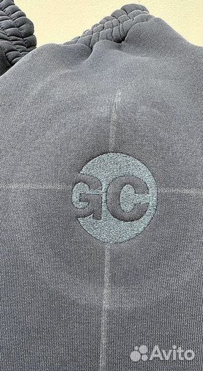 Вышивка на футболках / толстовках / джинсах / кепк