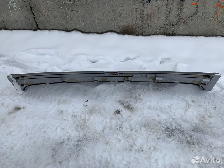 Спойлер на крышку багажника