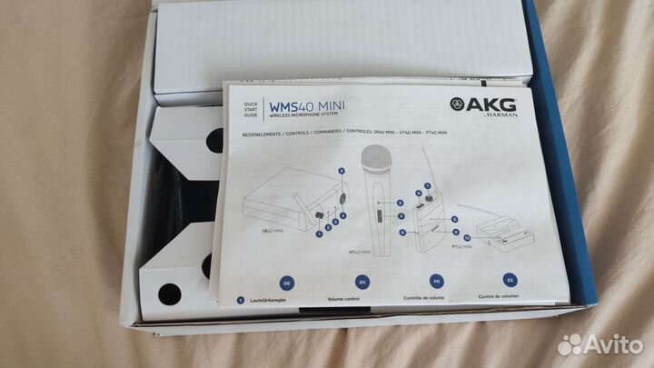 Микрофон AKG беспроводной
