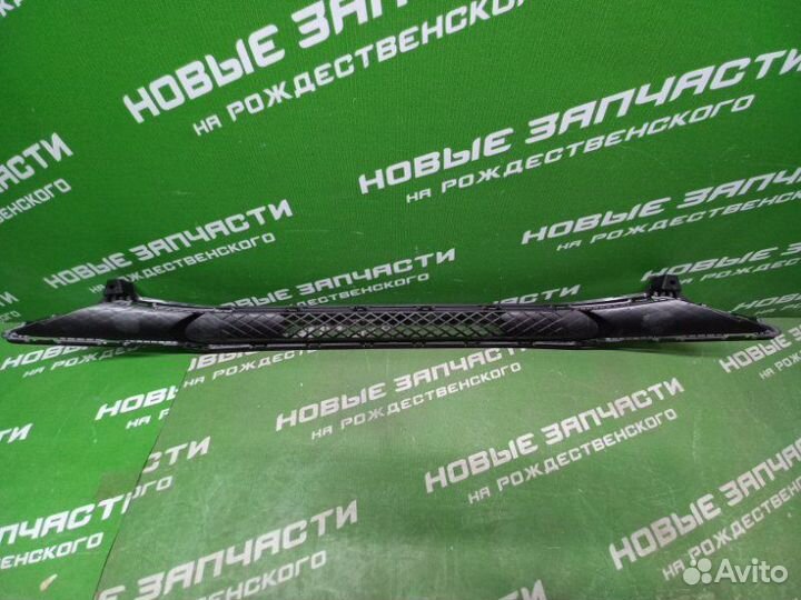 Решетка в бампер Hyundai Solaris 2020