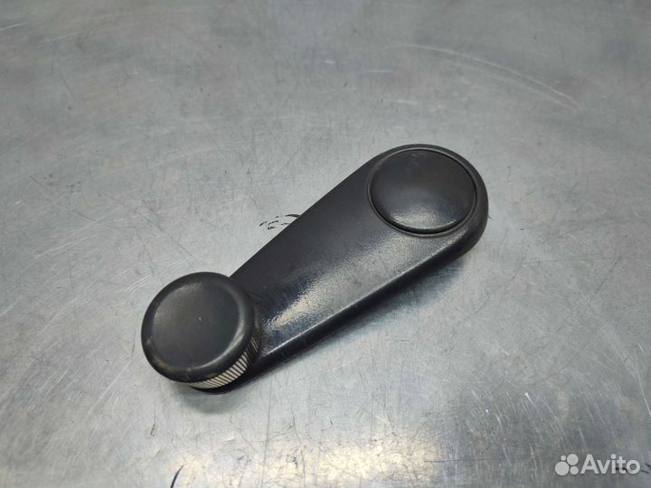 Ручка стеклоподъёмника Mitsubishi Lancer 7 (CB1A)