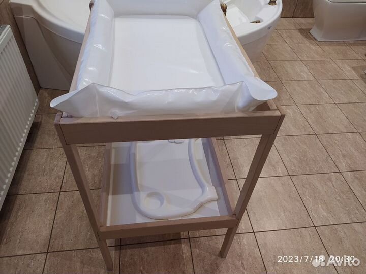 Столик пеленальный Икеа с надувным матрасиком
