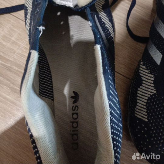 Кроссовки adidas