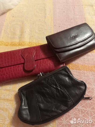 Женские кожаные кошельки