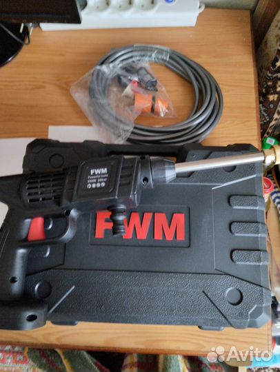 Новая мойка высокого давления.Аккумуляторная,2АКБ