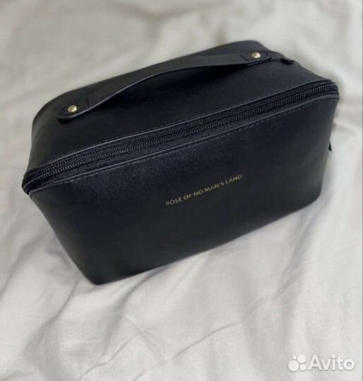 Три косметички