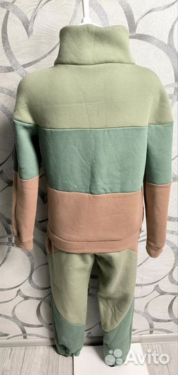 Костюм спортивный