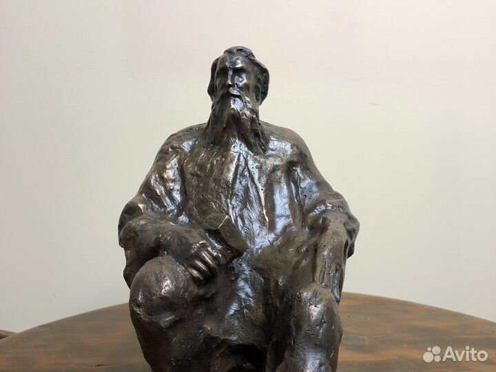 Г. Левицкая скульптура «Сергей Коненков» Бронза