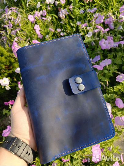 Кожаная обложка на ежедневник