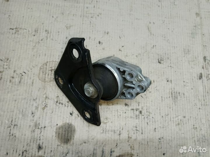 Опора двигателя правая Ford Fusion