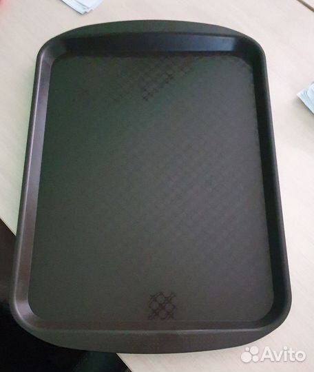 Столовые приборы, шампуры, подносы б/у