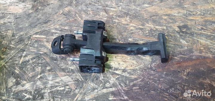 Ограничитель двери задний Opel Astra H caravan 20