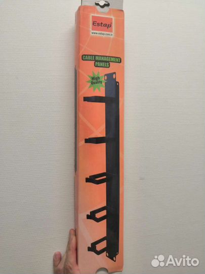 Держатель для кабелей в стойку