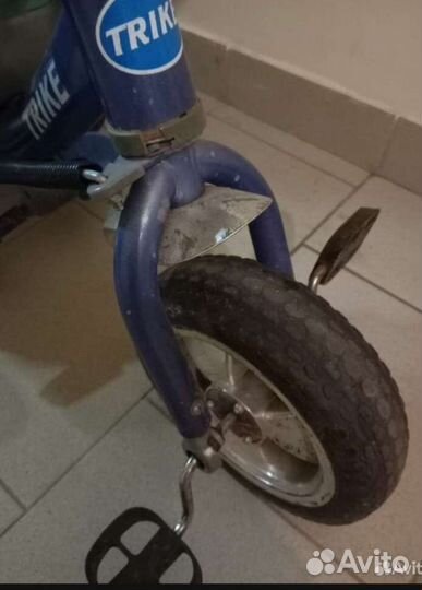 Детский велосипед с ручкой