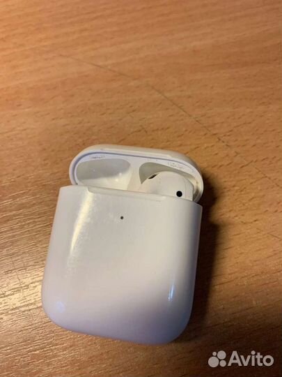 Airpods 2, правый наушник