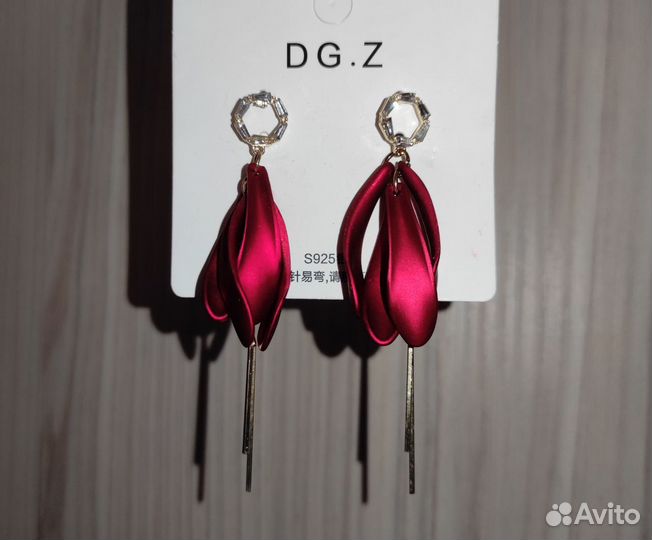 Серьги гвоздики бижутерия