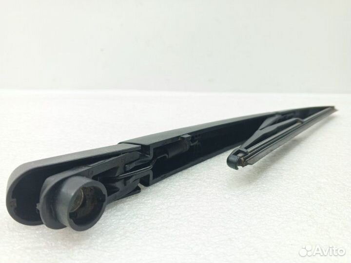 Поводок стеклоочистителя задний Nissan Qashqai J11