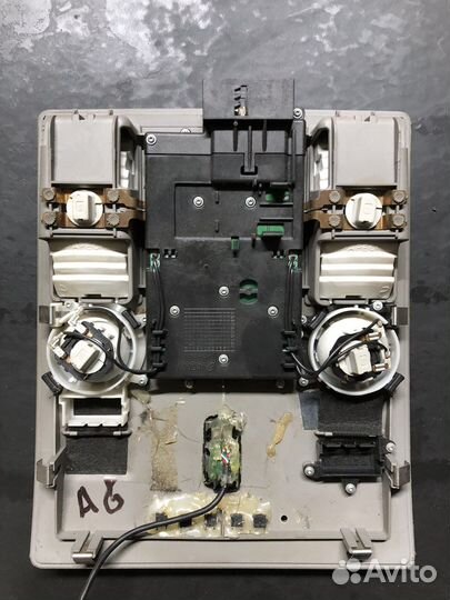 Плафлн салона audi a8 d3