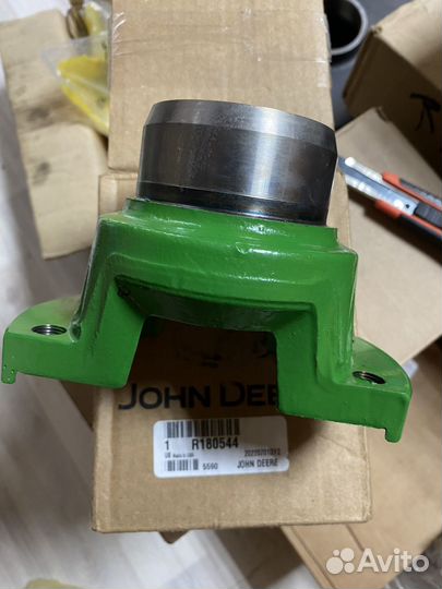 Джон Дир YZ502355 вилка кпп 9430 John Deere