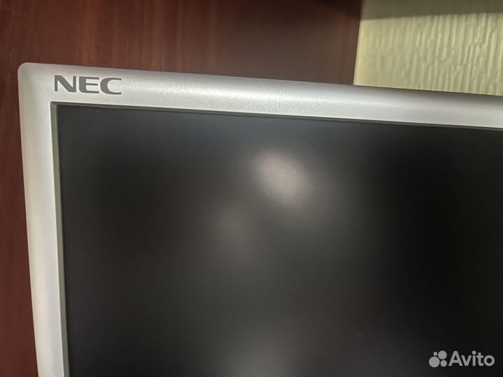 Монитор NEC