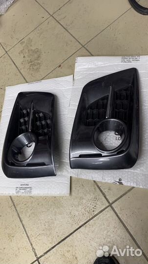 Решетка нижняя малая на lexus lx570(рестайлинг)