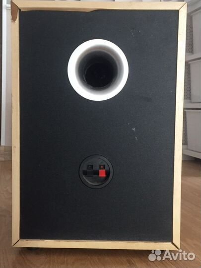 Музыкальная колонка