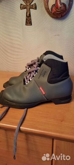 Детские лыжные ботинки р 34