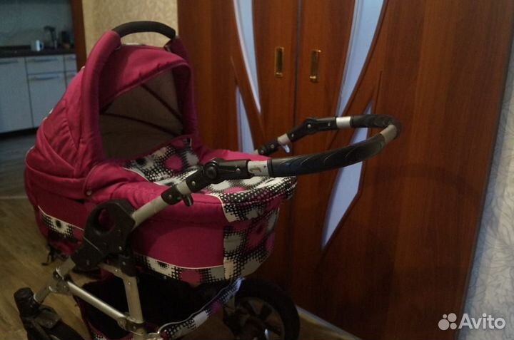 Продам детскую коляску