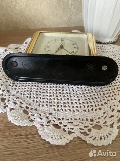 Часы-будильники б/у СССР