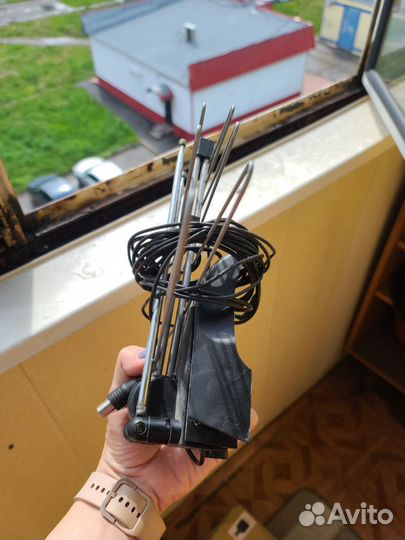 Антенна для тв комнатная