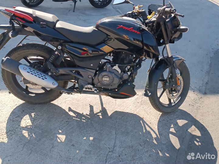 Bajaj pulsar 180