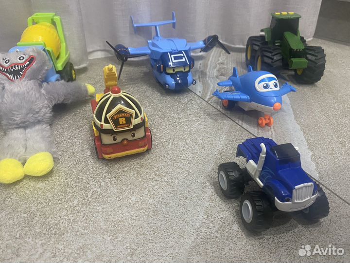 Игрушки:робокар поли, черепашки ниндзя и др