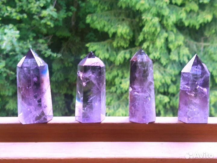 Природные кристаллы аметиста