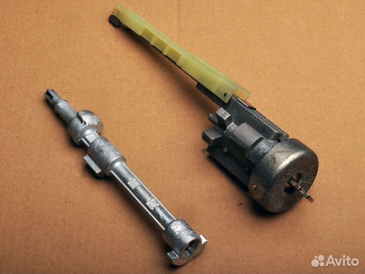 Личинка замка зажигания Nissan Navara, Pathfinder