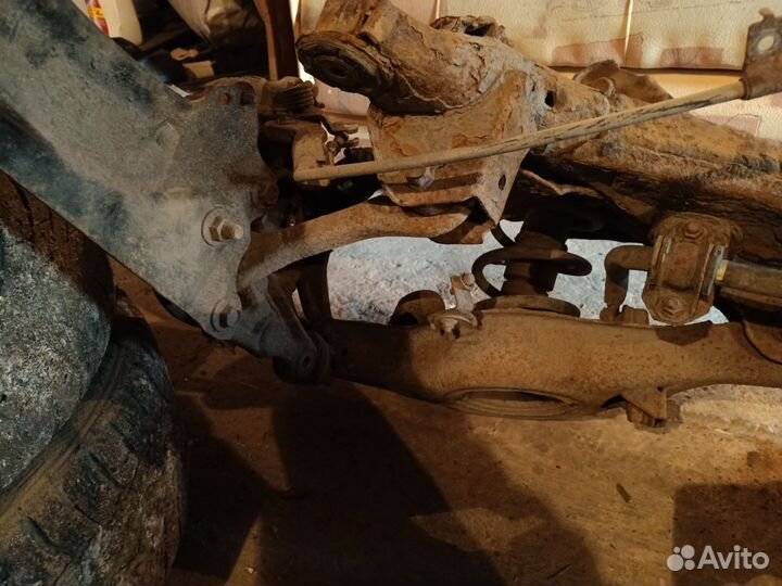 Подрамник в сборе с рычагами mazda 6gh