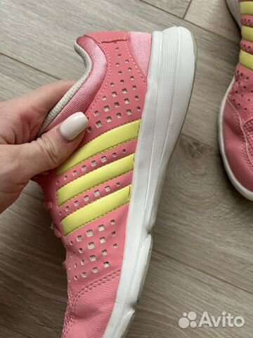 Кроссовки женские adidas 36.5