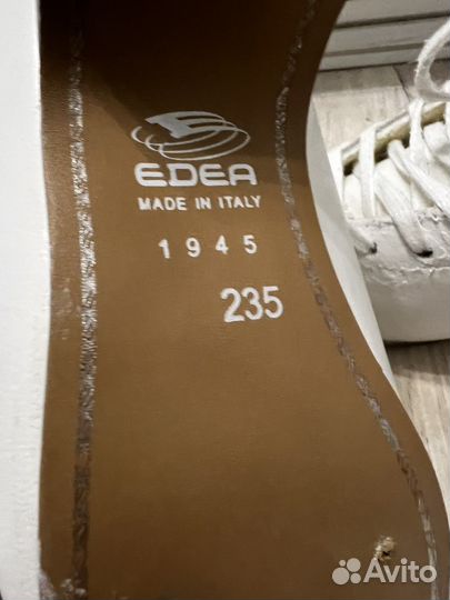 Ботинки для фигурного катания