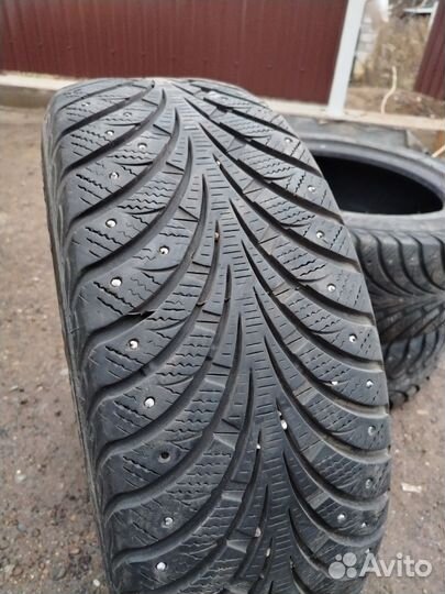 Goodyear UltraGrip Extreme 205/55 R16