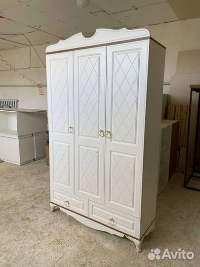 3-х дверные шкаф для детской комнаты