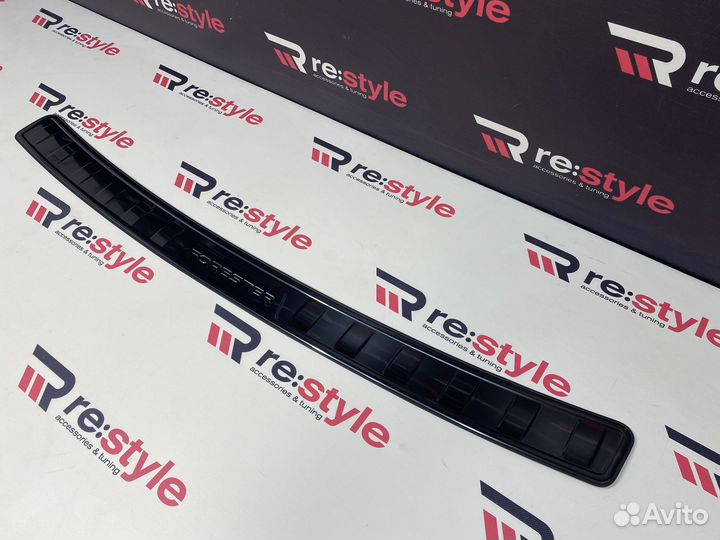 Накладка заднего бампера Subaru Forester с19г Темн