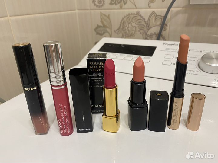 Помады, блески Chanel, Clinique, Lancome