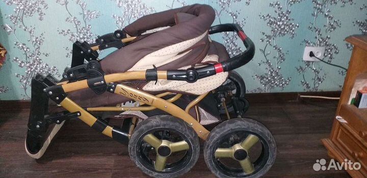 Коляска прогулочная adamex
