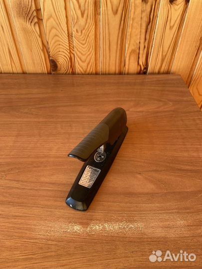 Степлер мощный