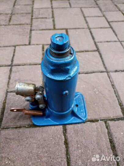 Домкрат гидравлический