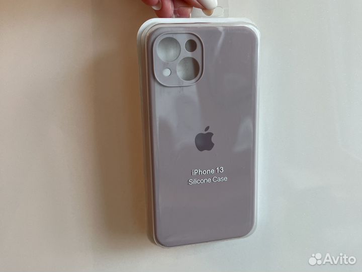 Чехол на iPhone 13