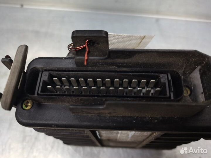 Блок управления двигателем Volkswagen Passat B3