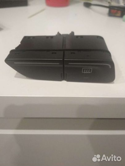 Кнопка для включения обогрева заднего стекла на fo