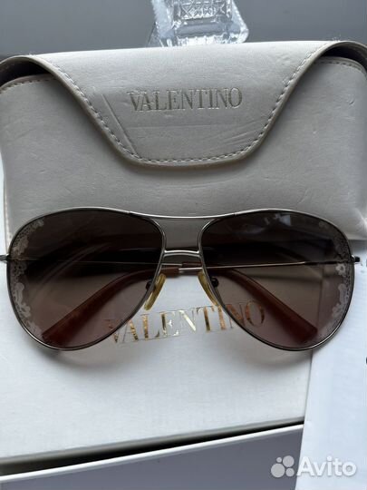 Солнцезащитные очки женские брендовые