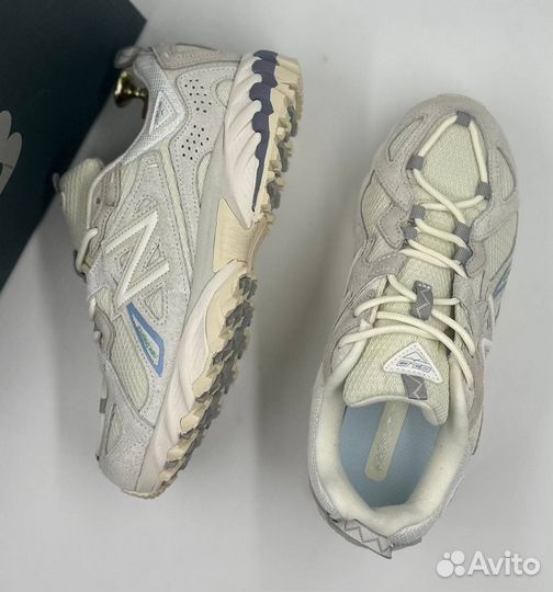 Кроссовки женские new balance