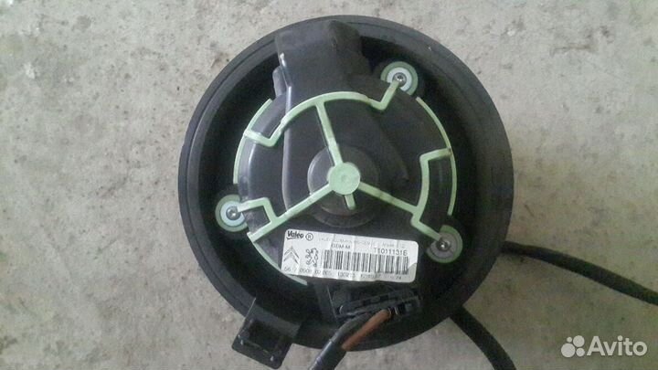 Peugeot 408 моторчик отопителя